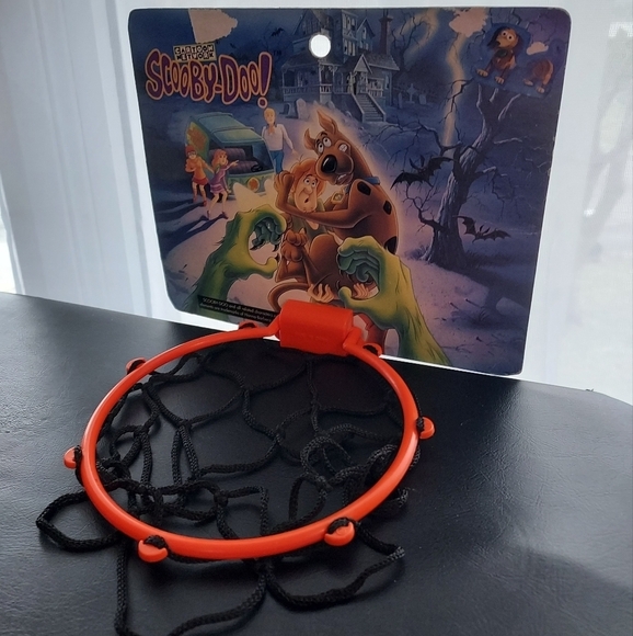 1997 Scooby-Doo Cardboard Back Basketball Mini Hoop - Picture 3 of 7